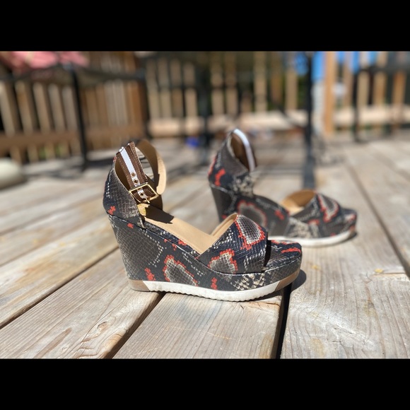 Size 7, worn once, comfortable - Picture 6 of 7